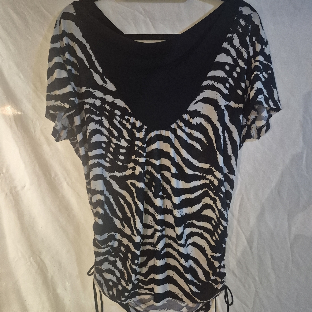 Casual Land Womens Top.   Box 26 - Picture 2 of 3